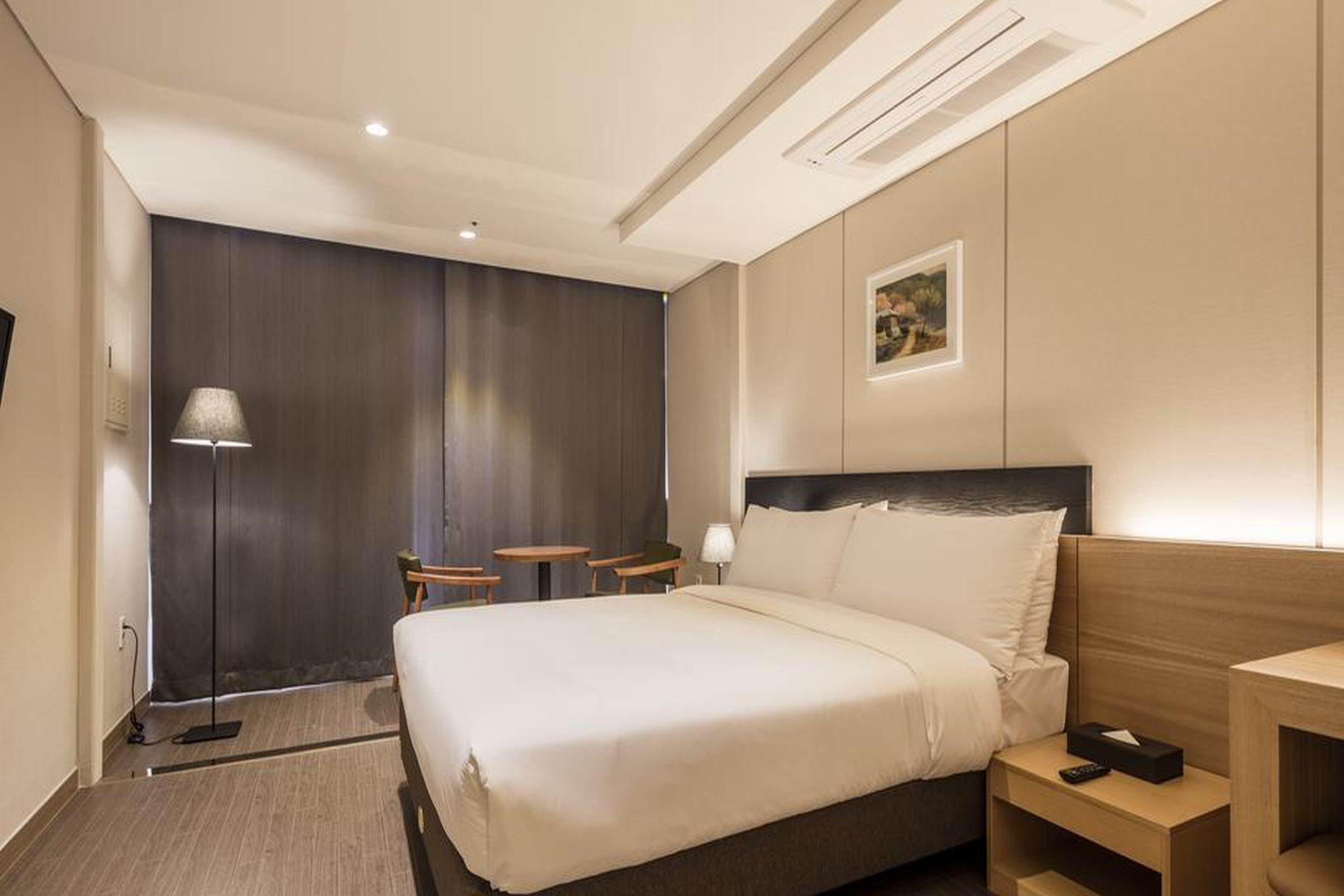 The First Stay Hotel Seoul Exteriör bild